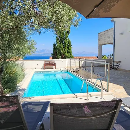 Villa Vm Sutivan *
